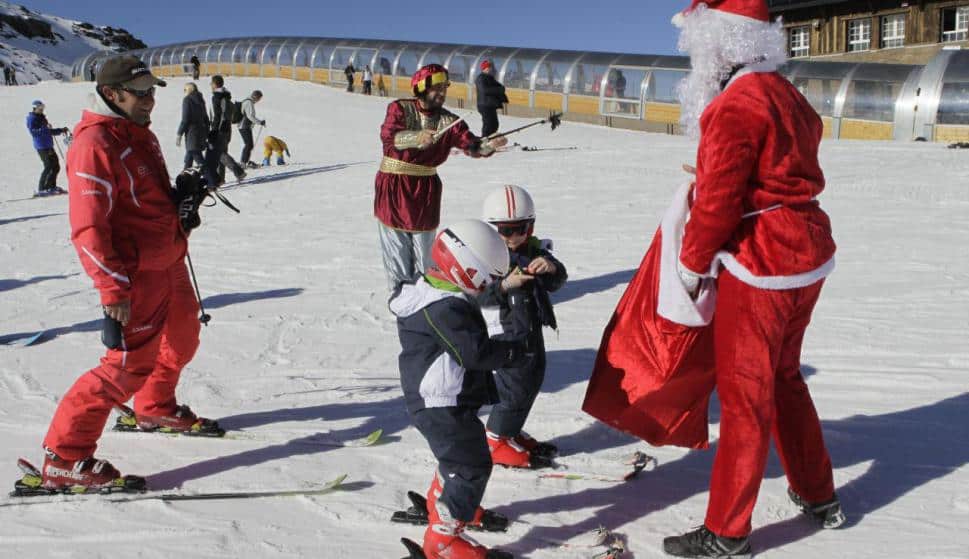 papá noel llega a sierra nevada
